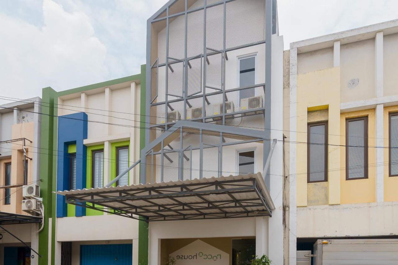 Hotel Reddoorz @ Taman Royal Tangerang Exterior foto